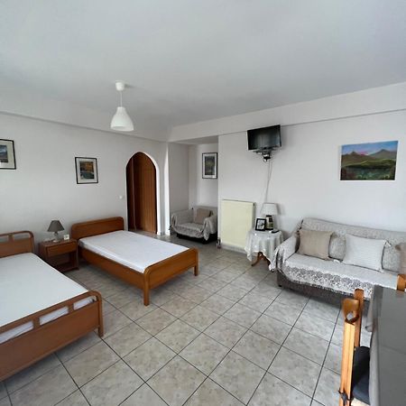 Alexandra' S Apartments ปลาตาเรีย ภายนอก รูปภาพ