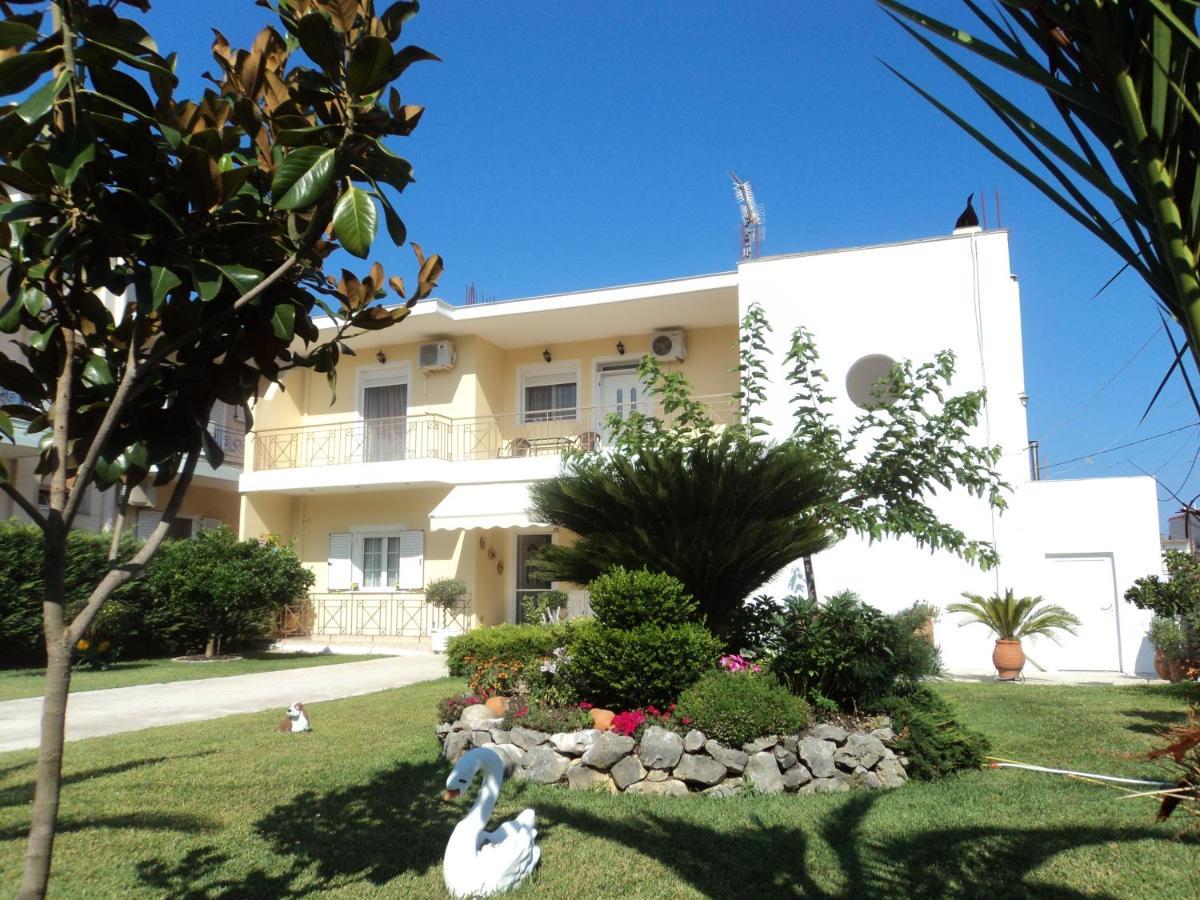Alexandra' S Apartments ปลาตาเรีย ภายนอก รูปภาพ