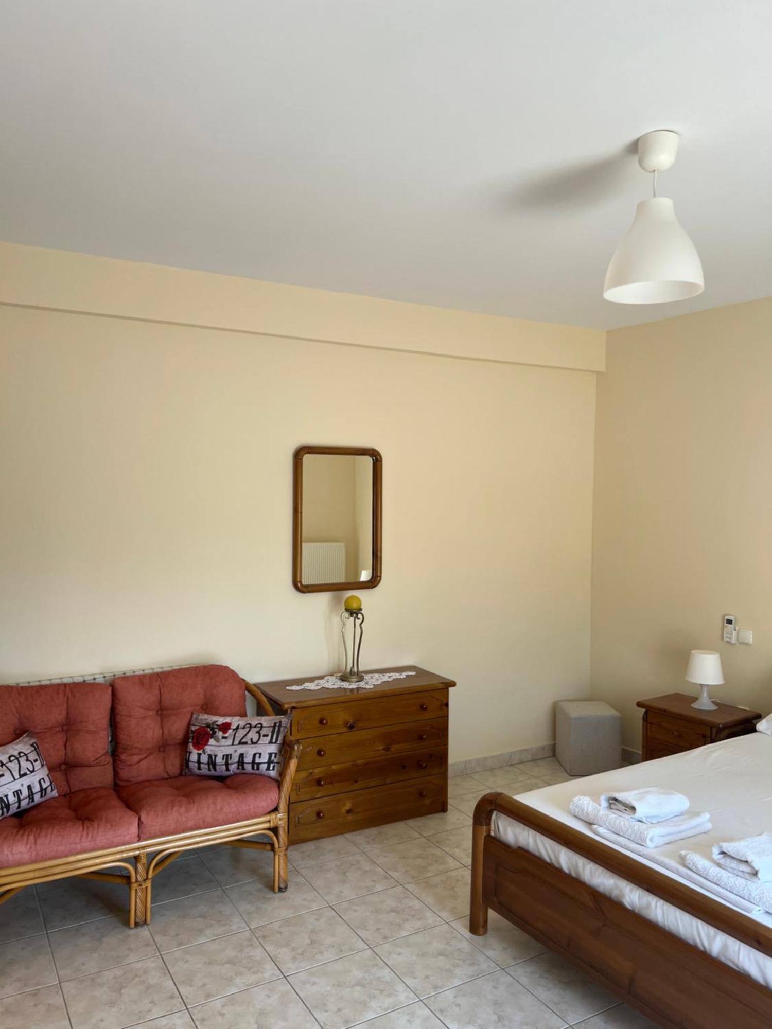 Alexandra' S Apartments ปลาตาเรีย ภายนอก รูปภาพ